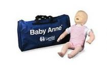 Baby Anne med väska